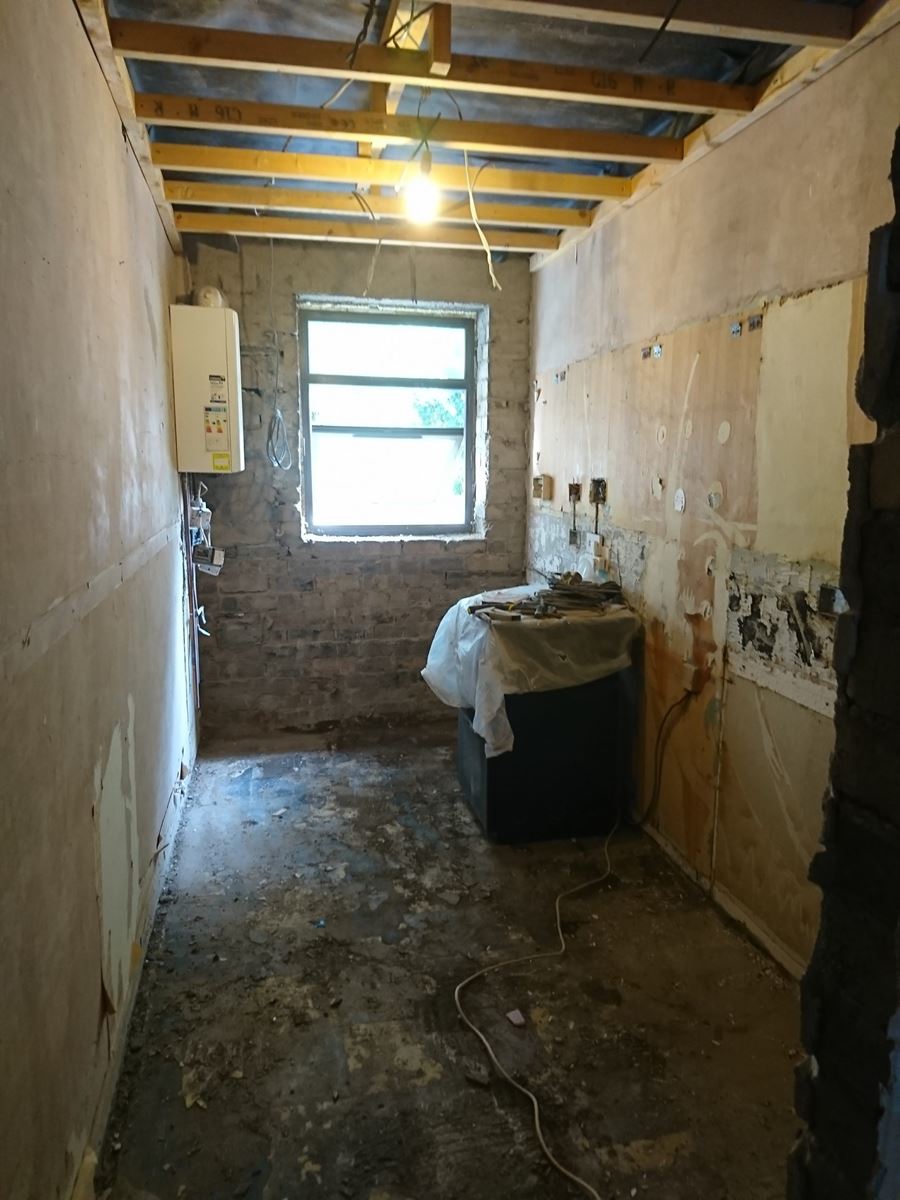 plastering-contractors-Edinburgh-wall-insulation-Edinburgh