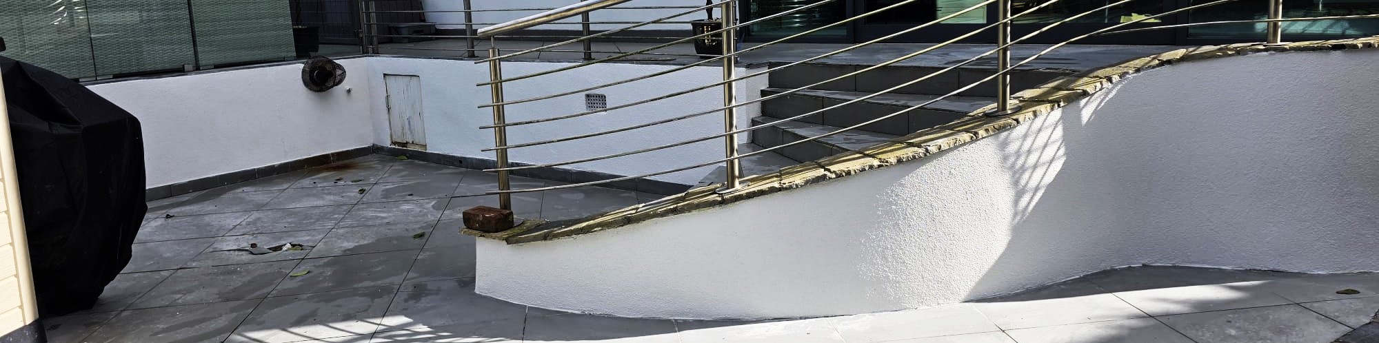 roughcaster Edinburgh finishing curved wall section