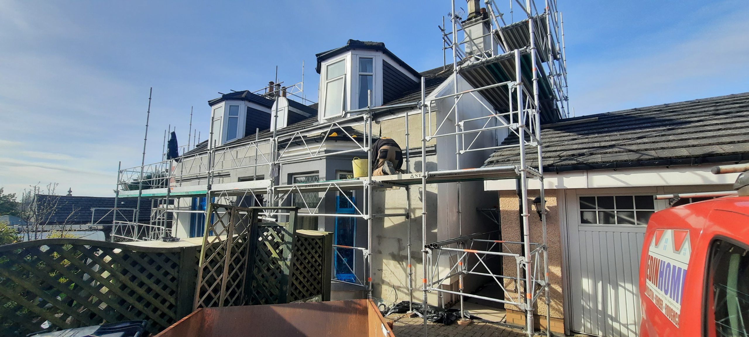 roughcasting Edinburgh refurbishment with metal scaffolding