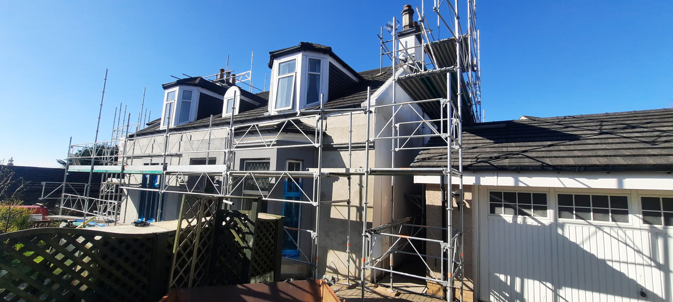 Insulation Edinburgh installation by work crew