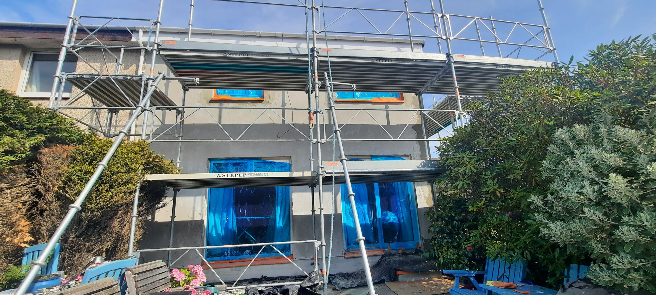 front elevation of property undergoing roughcast render Edinburgh application