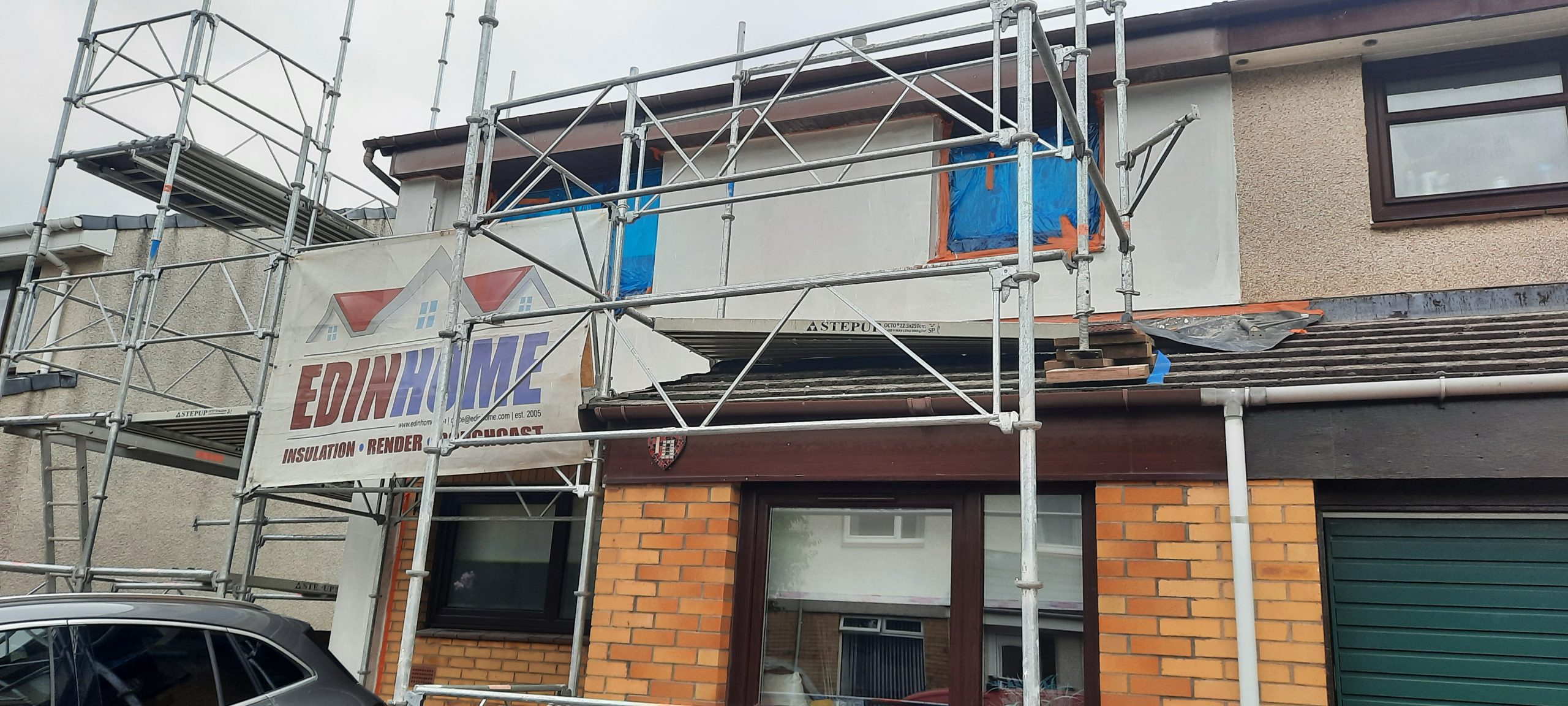 scaffolding setup for external wall insulation Edinburgh installation