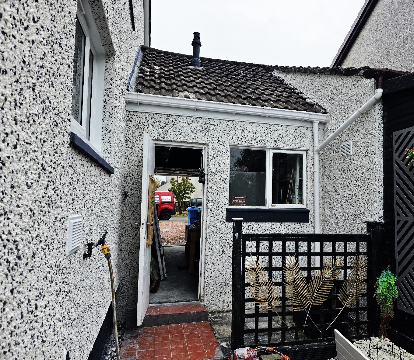 #Edinhome #Roughcasting #DryDash #PeebleDash #Uphall